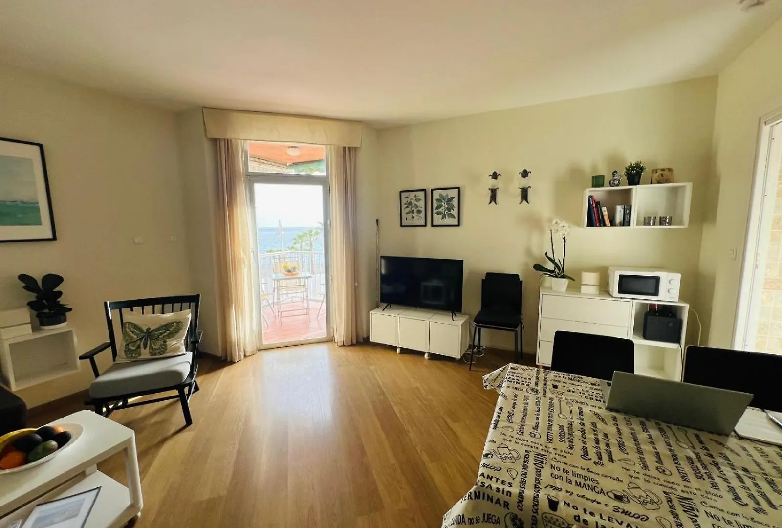 Almunecar Beach Front Apartment 0*,  스페인