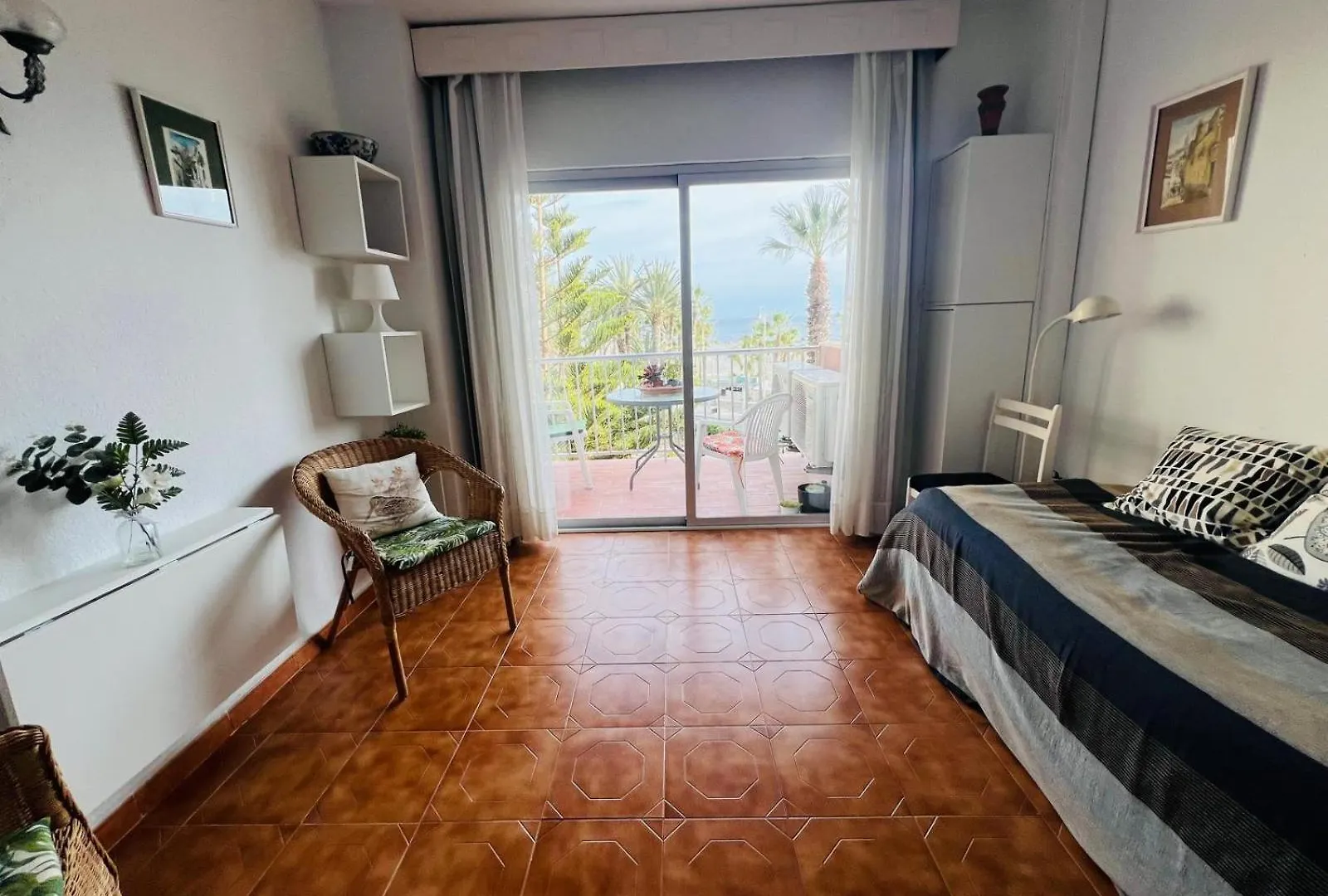 Almunecar Beach Front Apartment